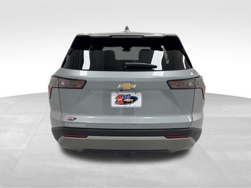 Used 2026 Chevrolet Equinox LT FWD image 4