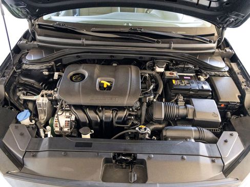 Used 2020 Hyundai Elantra SE image 35