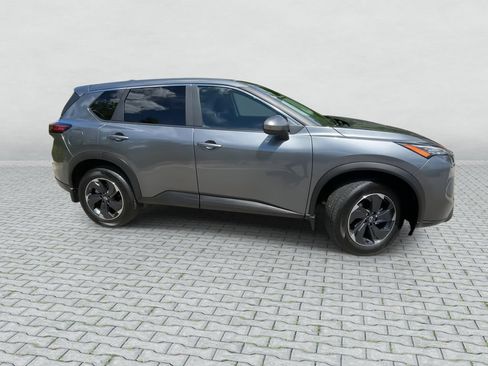 Certified 2026 Nissan Rogue SV w/ Cold Weather Package AWD/4WD image 9