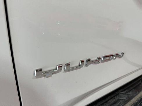 Used 2022 GMC Yukon XL SLE w/ Max Trailering Package image 13