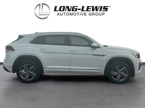 Used 2024 Volkswagen Atlas Cross Sport SEL R-Line AWD/4WD image 8