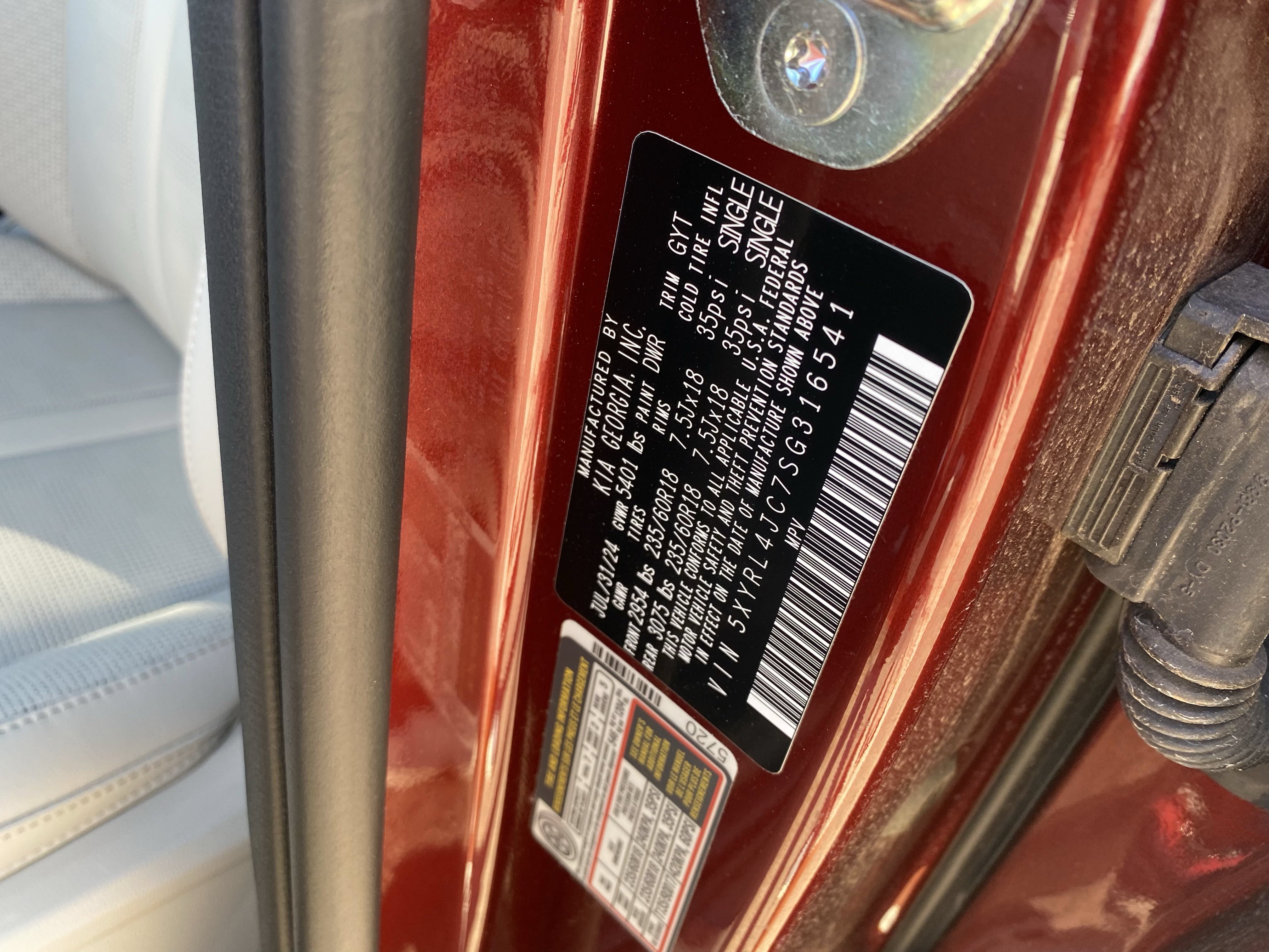 Certified 2025 Kia Sorento S FWD image 29