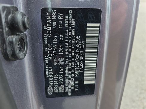 Used 2016 Hyundai Veloster w/ Option Group 02 image 31