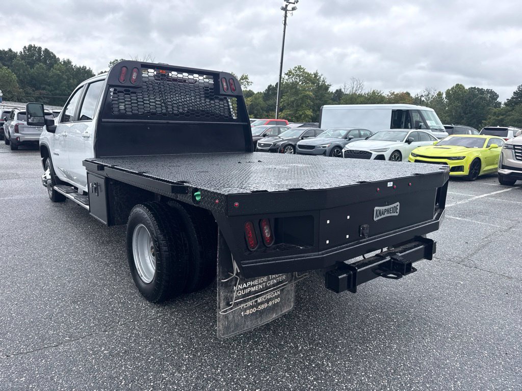 Used 2023 Chevrolet Silverado 3500 LT AWD/4WD image 4