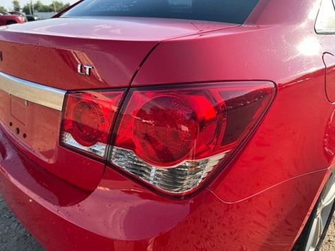 Used 2015 Chevrolet Cruze LT FWD image 11
