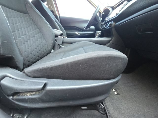 Used 2022 Nissan Kicks SV FWD image 18