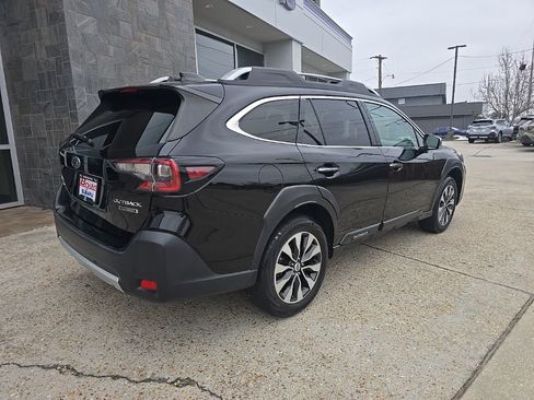 Used 2023 Subaru Outback Touring image 10