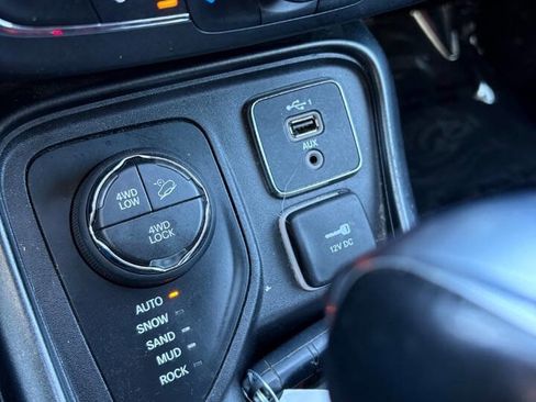 Used 2020 Jeep Compass Trailhawk image 27