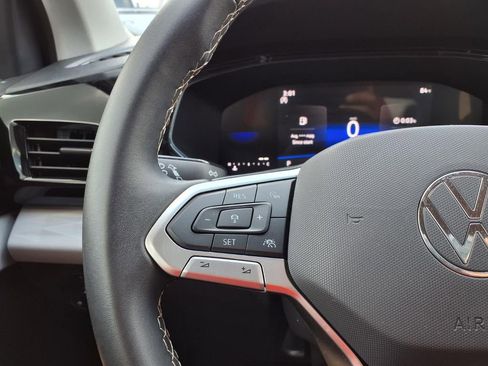 Used 2024 Volkswagen Taos S image 29