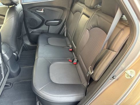 Used 2013 Hyundai Tucson GLS image 11