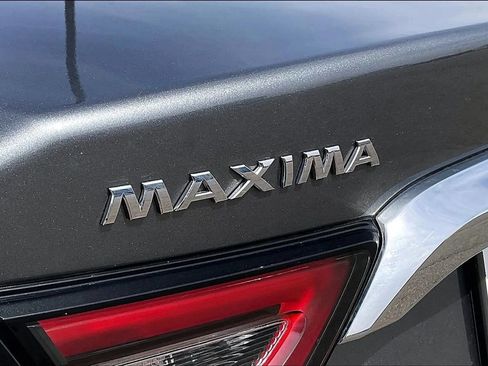Used 2023 Nissan Maxima SL FWD image 30