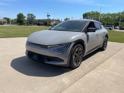 New 2026 Kia EV6 Wind AWD/4WD image 2