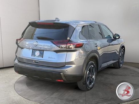 Used 2025 Nissan Rogue SV AWD/4WD image 7
