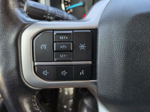 Used 2024 Ford Expedition XLT RWD image 25