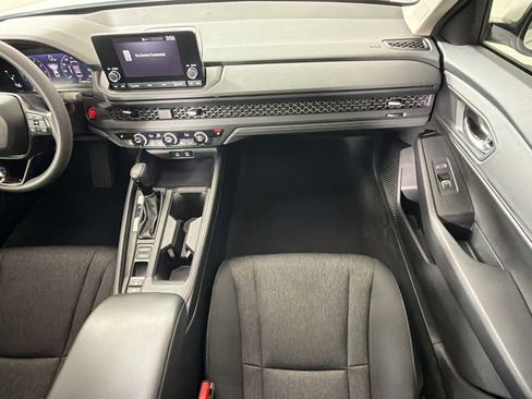 Certified 2023 Honda Accord EX image 27