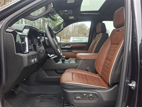 Used 2025 GMC Sierra 1500 Denali Ultimate image 13