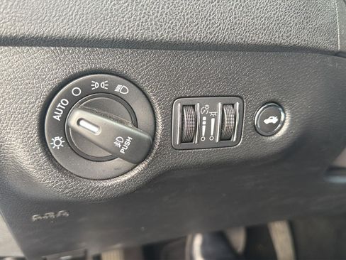 Used 2023 Dodge Charger SXT AWD/4WD image 16