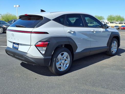 Used 2026 Hyundai Kona SE FWD image 3