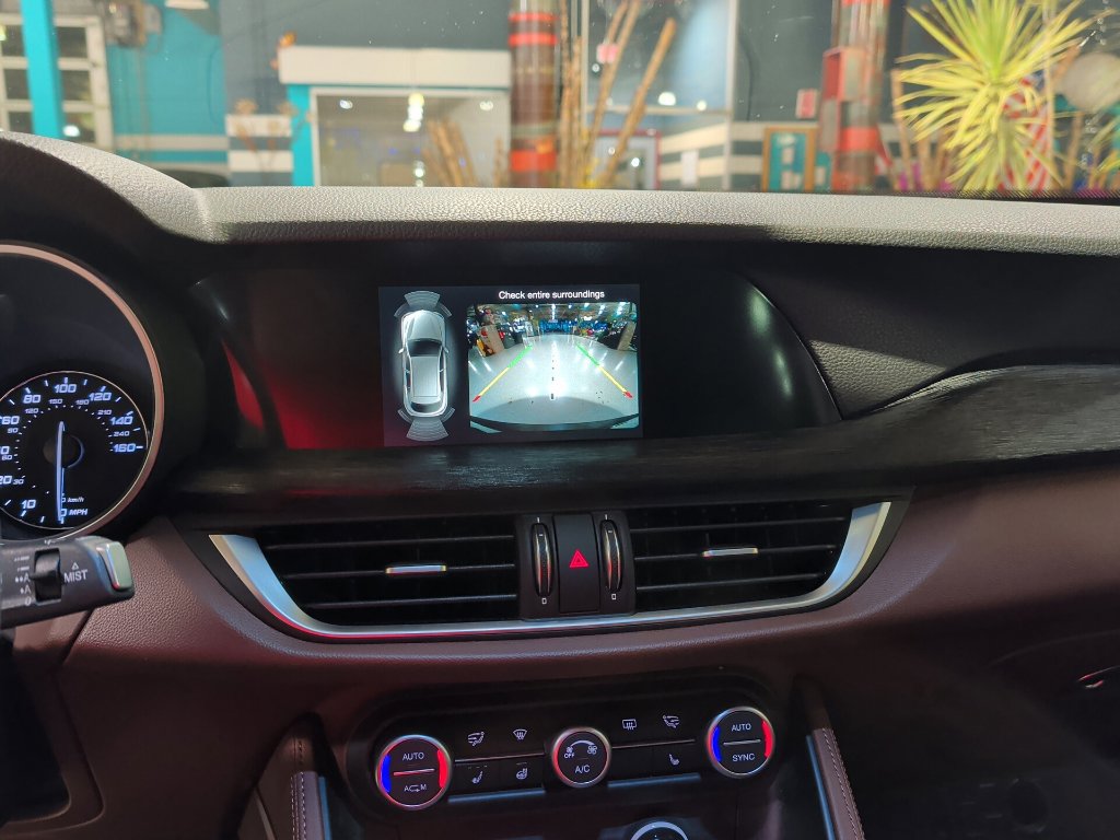 Used 2019 Alfa Romeo Stelvio AWD w/ Cold Weather Package image 19