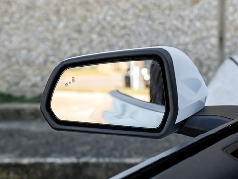 Used 2022 Ford Mustang Premium image 32