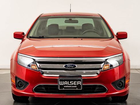 Used 2010 Ford Fusion SE FWD image 2