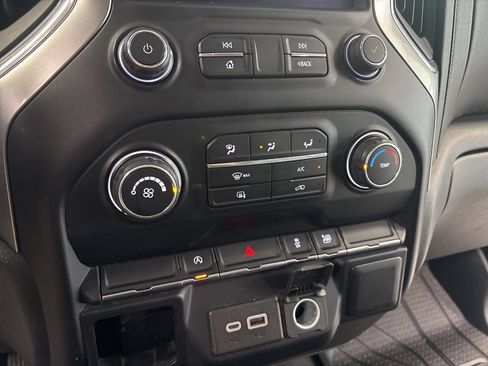 Used 2020 Chevrolet Silverado 1500 LT AWD/4WD image 21