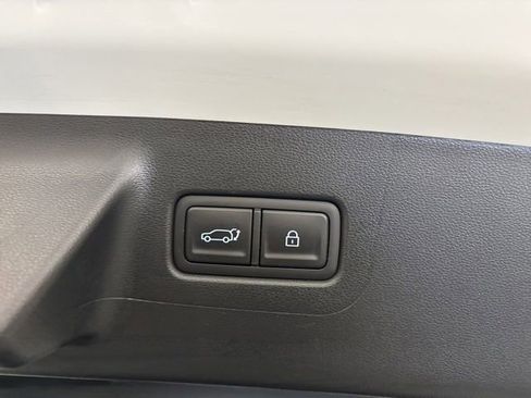 Used 2025 Hyundai Santa Fe SEL FWD image 14