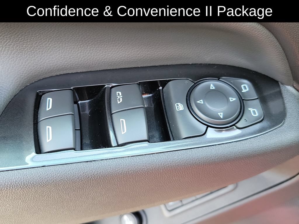 Used 2024 Chevrolet Equinox Premier AWD/4WD image 10
