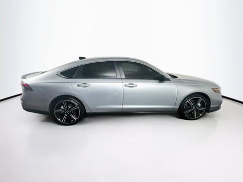Used 2025 Honda Accord Sport image 10