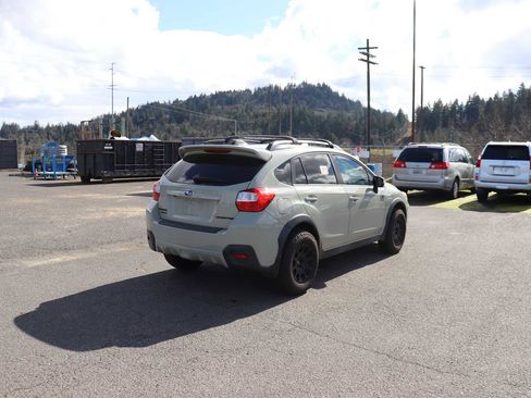 Used 2017 Subaru Crosstrek 2.0i Limited image 5