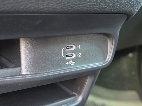 New 2026 Chrysler Pacifica Select image 30