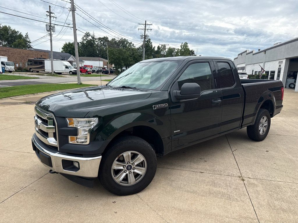 Used 2017 Ford F150 XLT AWD/4WD image 1