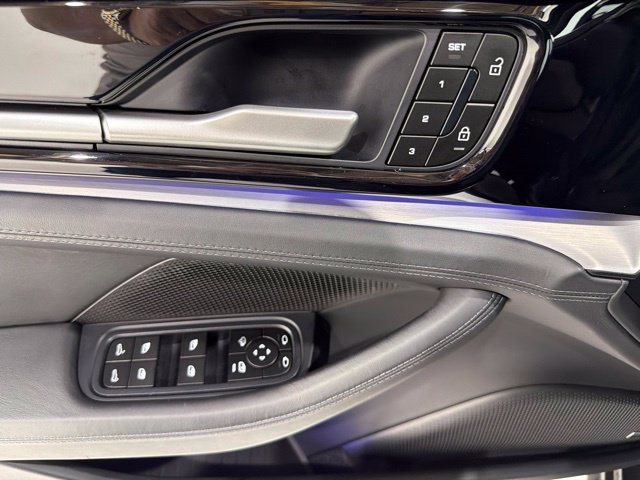 Used 2024 Porsche Panamera RWD image 11