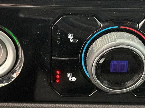 Used 2022 Chevrolet Silverado 1500 LT image 30