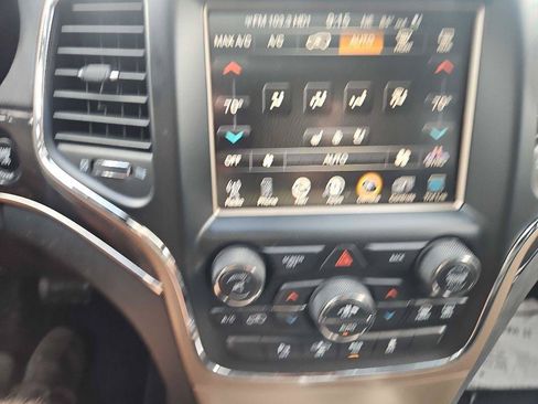 Used 2014 Jeep Grand Cherokee Overland w/ Advanced Technology Group AWD/4WD image 22
