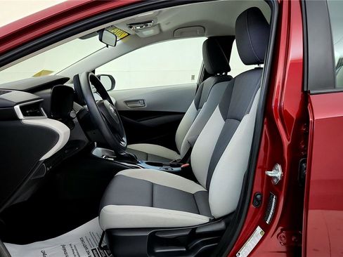 Used 2024 Toyota Corolla LE image 25