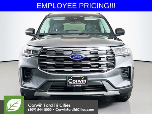New 2026 Ford Explorer Active AWD/4WD image 4