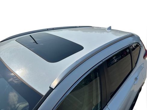 Used 2019 Honda CR-V Touring image 11