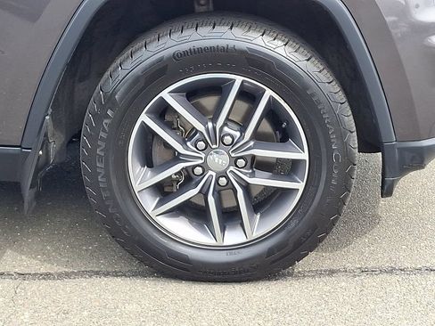 Used 2017 Jeep Grand Cherokee Limited AWD/4WD image 8