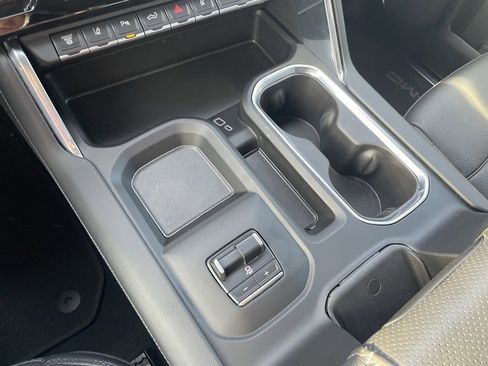 Used 2024 GMC Sierra 2500 Denali w/ Denali Reserve Package image 19