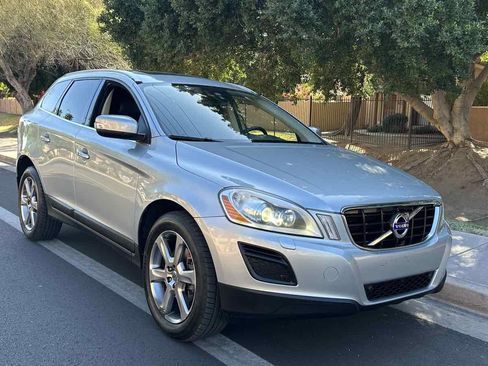 Used 2013 Volvo XC60 3.2 image 2