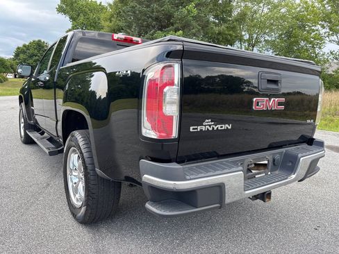 Used 2016 GMC Canyon SLE w/ SLE Convenience Package AWD/4WD image 3