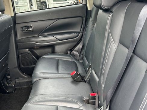 Used 2020 Mitsubishi Outlander SEL AWD/4WD image 3