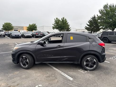 Used 2018 Honda HR-V EX image 8
