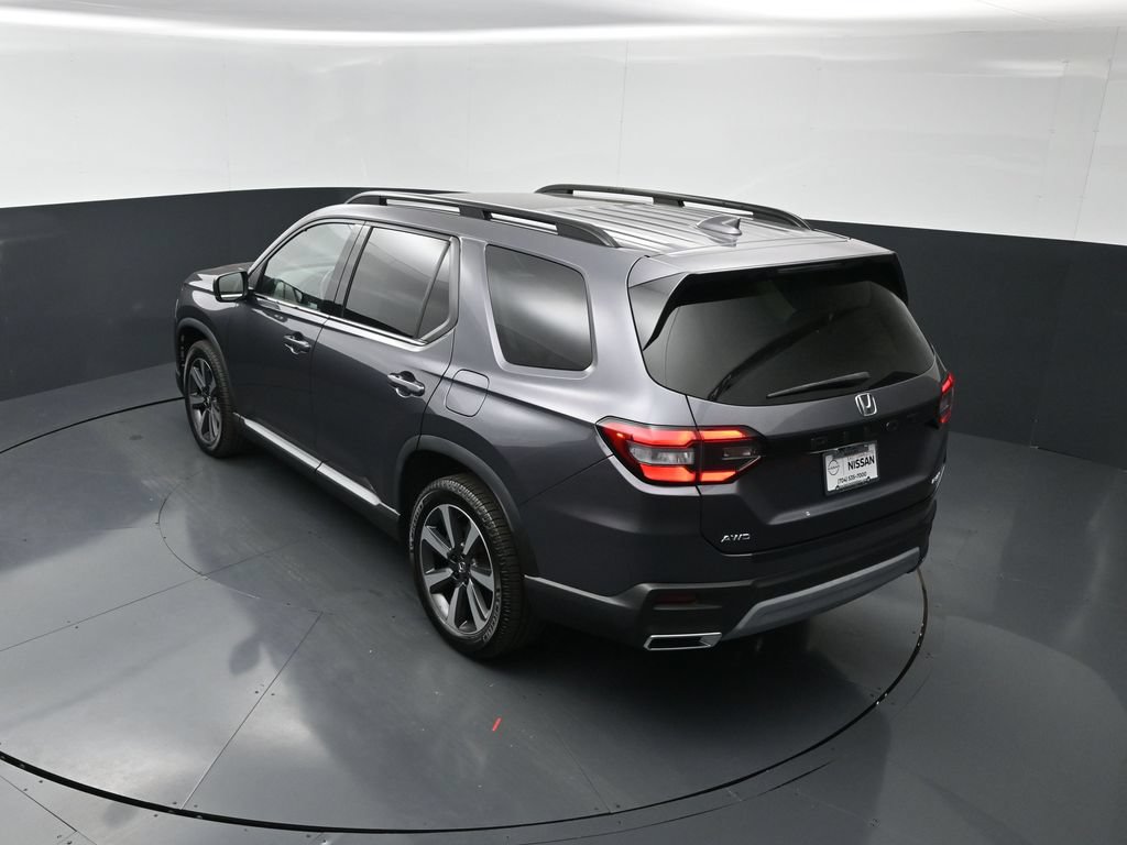 Used 2023 Honda Pilot Elite image 25