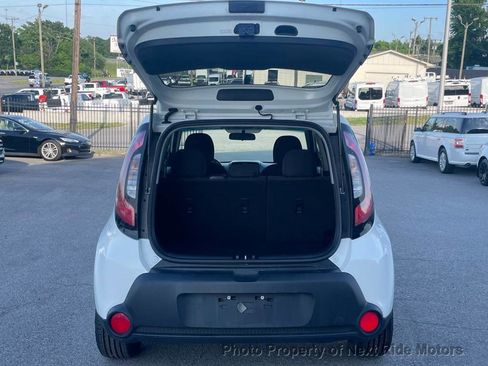 Used 2016 Kia Soul FWD image 11