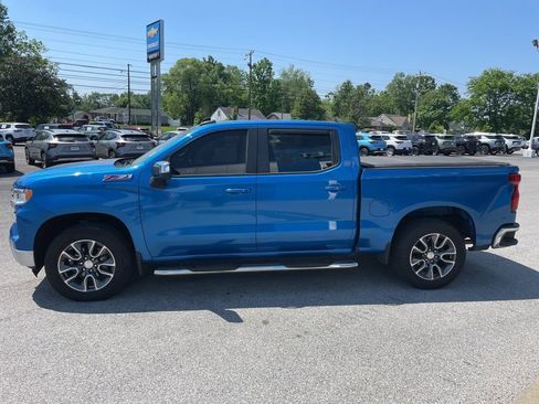 Used 2022 Chevrolet Silverado 1500 LT w/ Z71 Off-Road Package AWD/4WD image 5