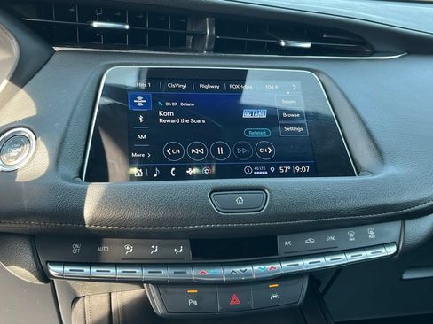 Used 2023 Cadillac XT4 Premium Luxury FWD image 20