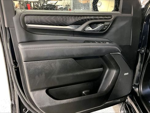 Used 2023 GMC Yukon Denali w/ LPO, Floor Liner Package image 19