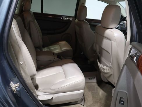 Used 2007 Chrysler Pacifica Touring image 21
